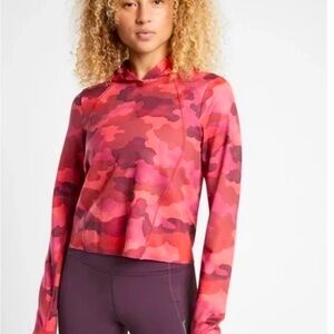 Athleta Women's Pinnacle Hoodie in Mantra Print Pink